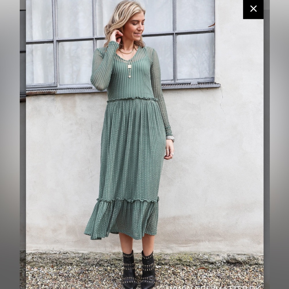 Y.A.S Smock midi dress with stripe detail in green size M NWT